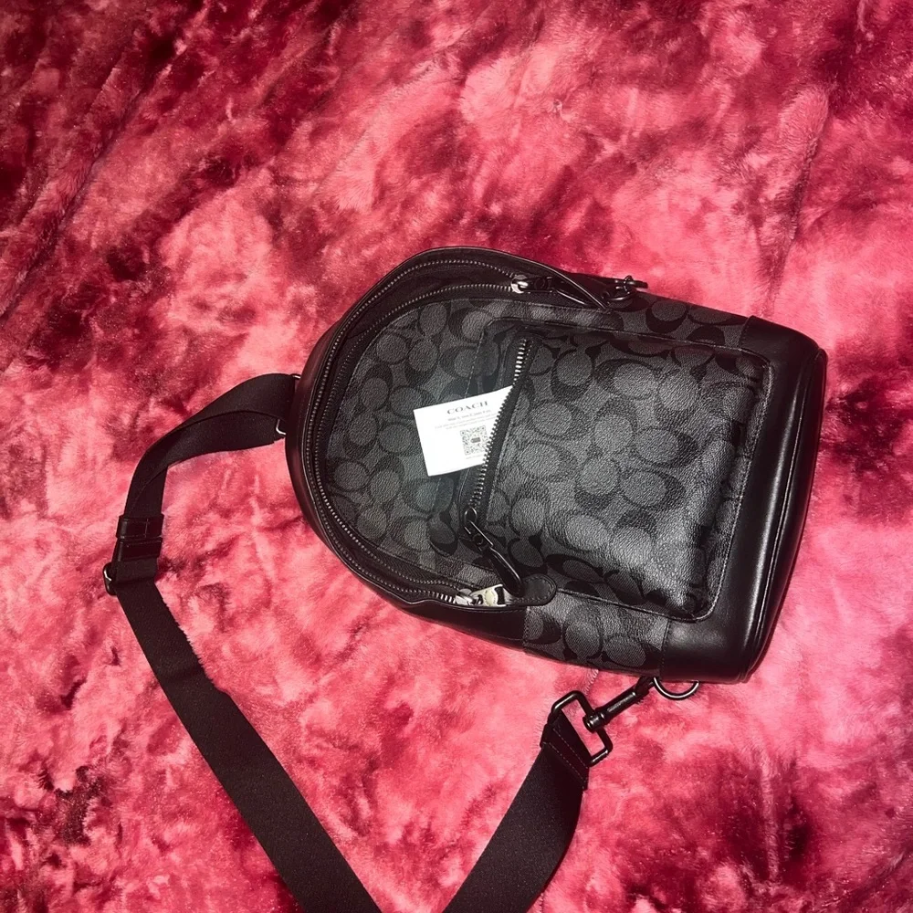 Coach Black Belt Bag with Signature Monogram ( Crossbody) - Picture 3 of 7